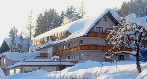 Hotel Pension Sonnenuhr Tauplitz Dış mekan fotoğraf