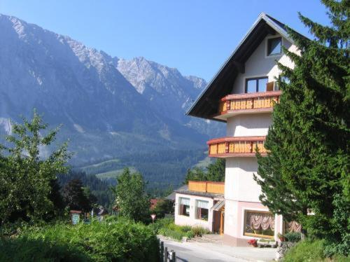 Hotel Pension Sonnenuhr Tauplitz Dış mekan fotoğraf