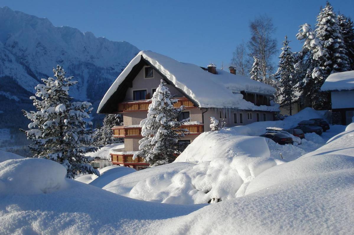 Hotel Pension Sonnenuhr Tauplitz Dış mekan fotoğraf